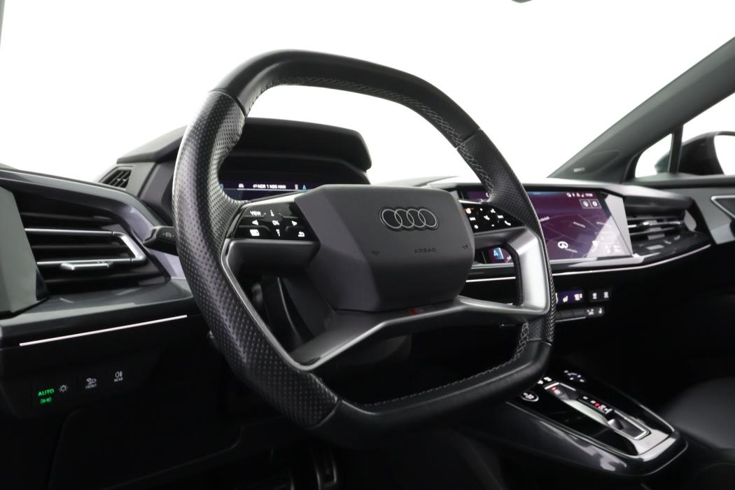 AUDI Q4 e-tron 2022