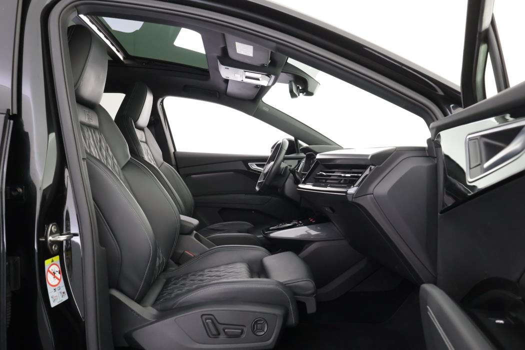 AUDI Q4 e-tron 2022