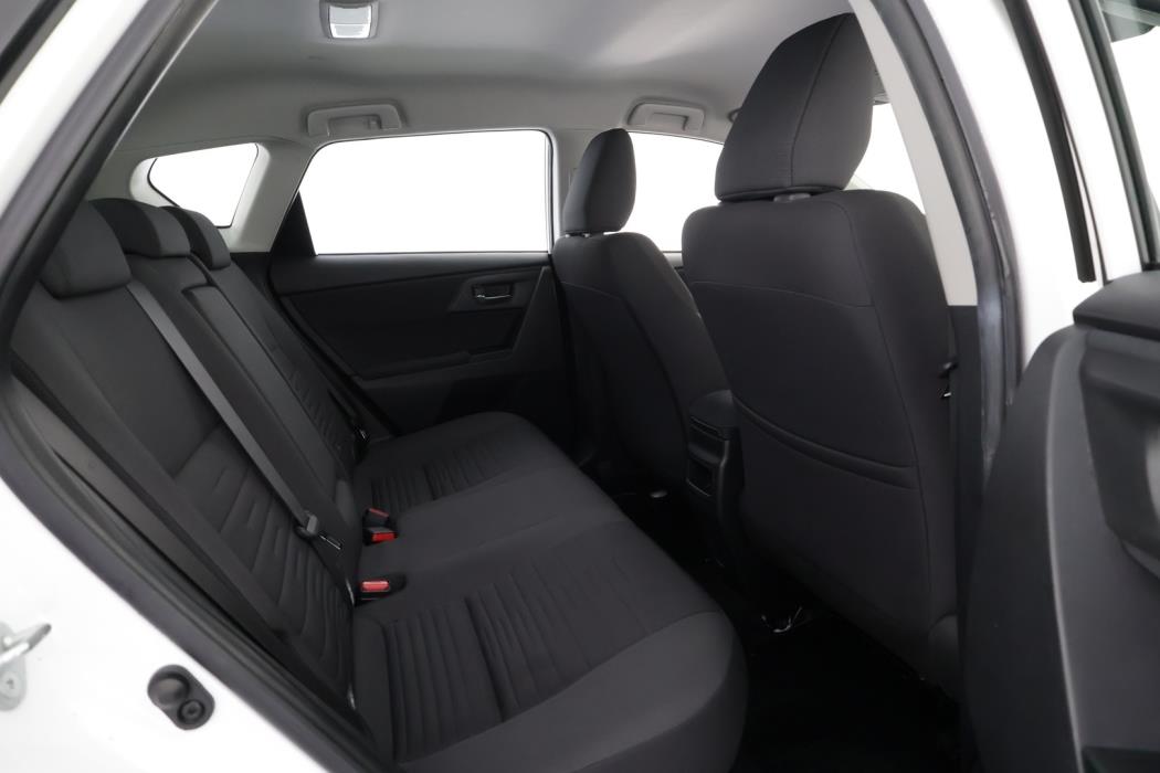 TOYOTA Auris 2017
