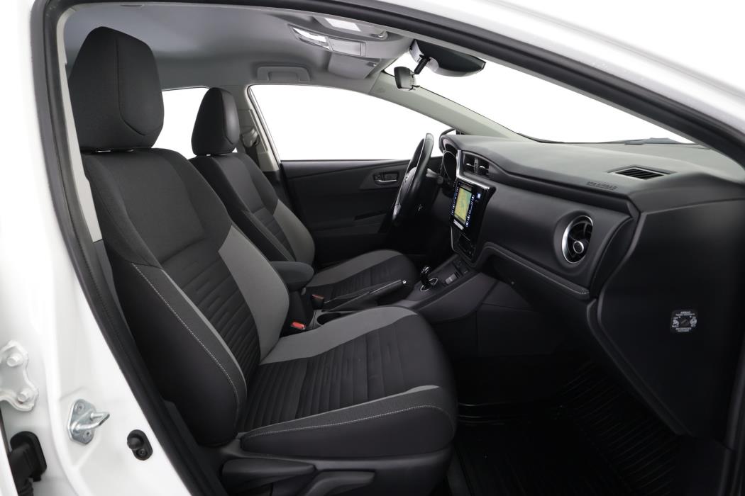 TOYOTA Auris 2017
