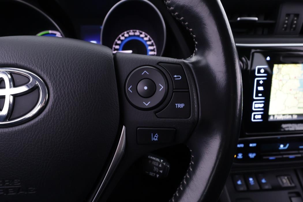 TOYOTA Auris 2017
