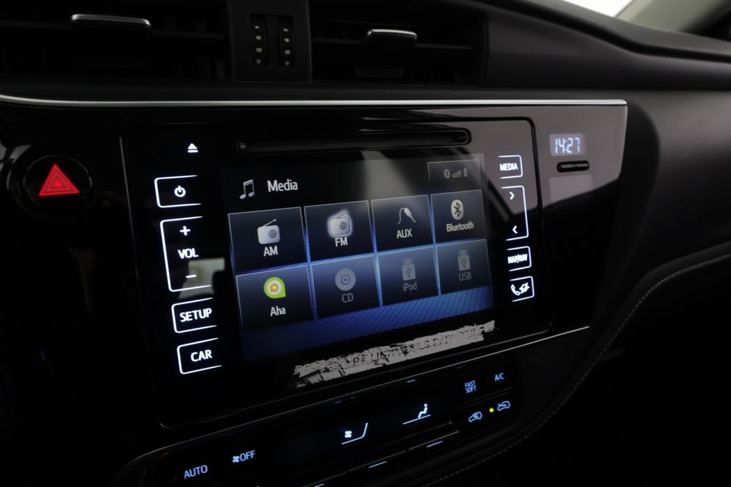TOYOTA Auris 2017