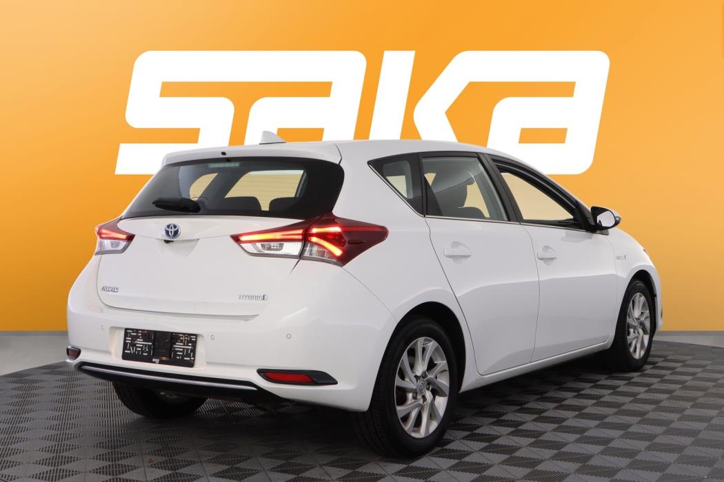 TOYOTA Auris 2017
