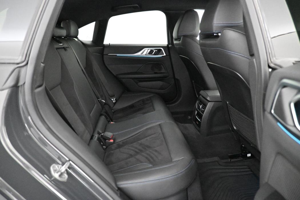 BMW i4 2023