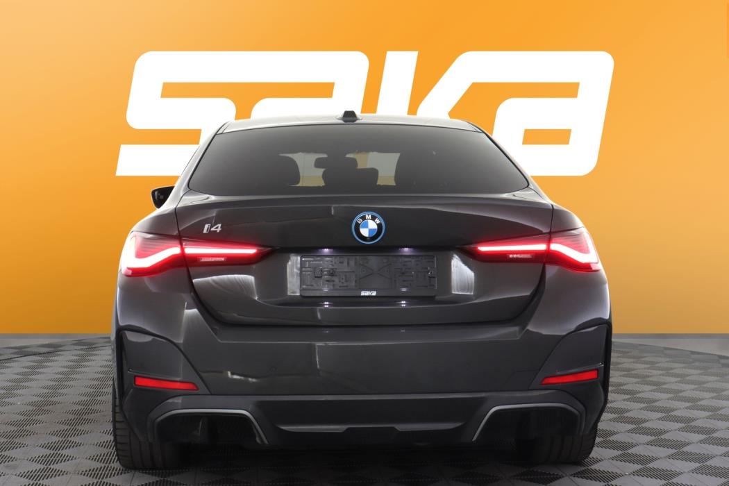 BMW i4 2023