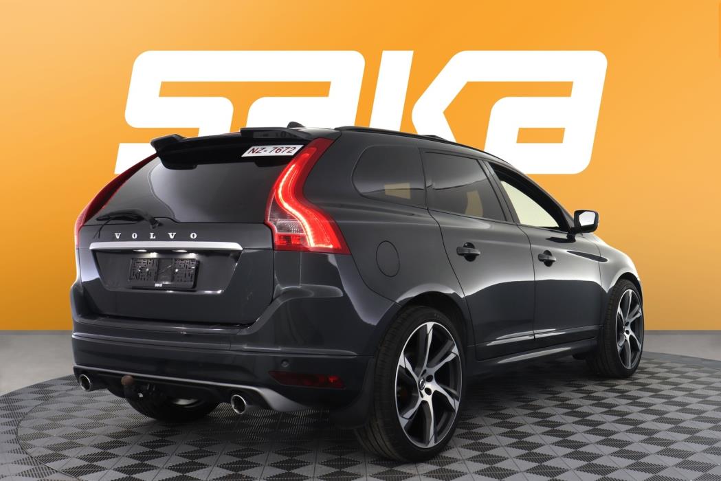 VOLVO XC60 2017