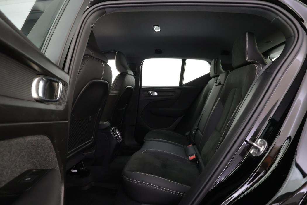 VOLVO XC40 2022