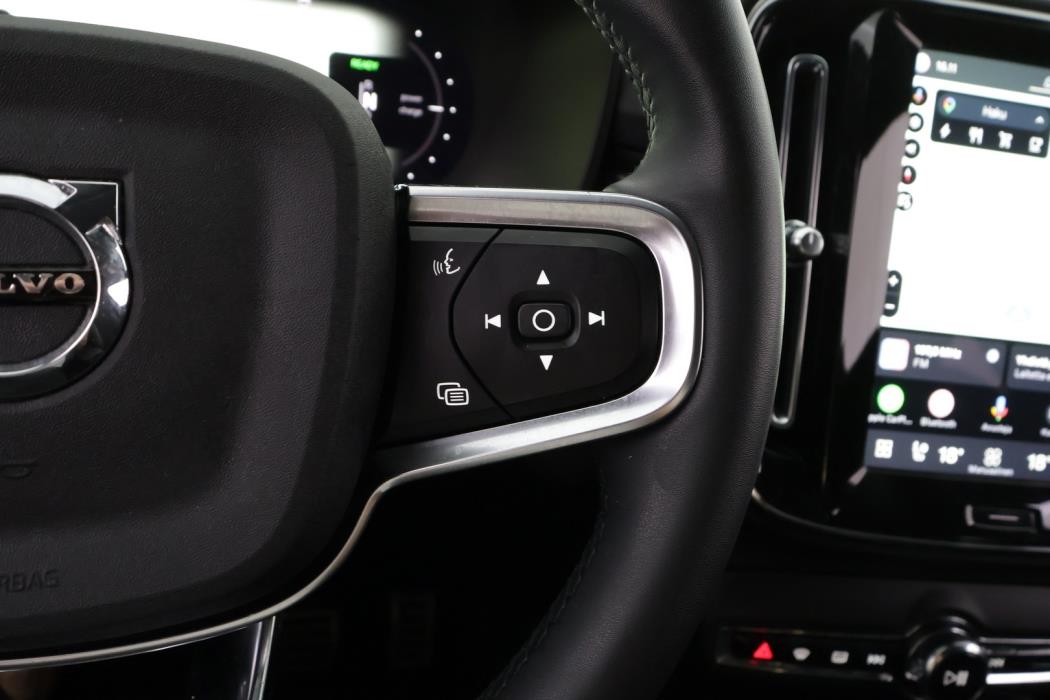VOLVO XC40 2022