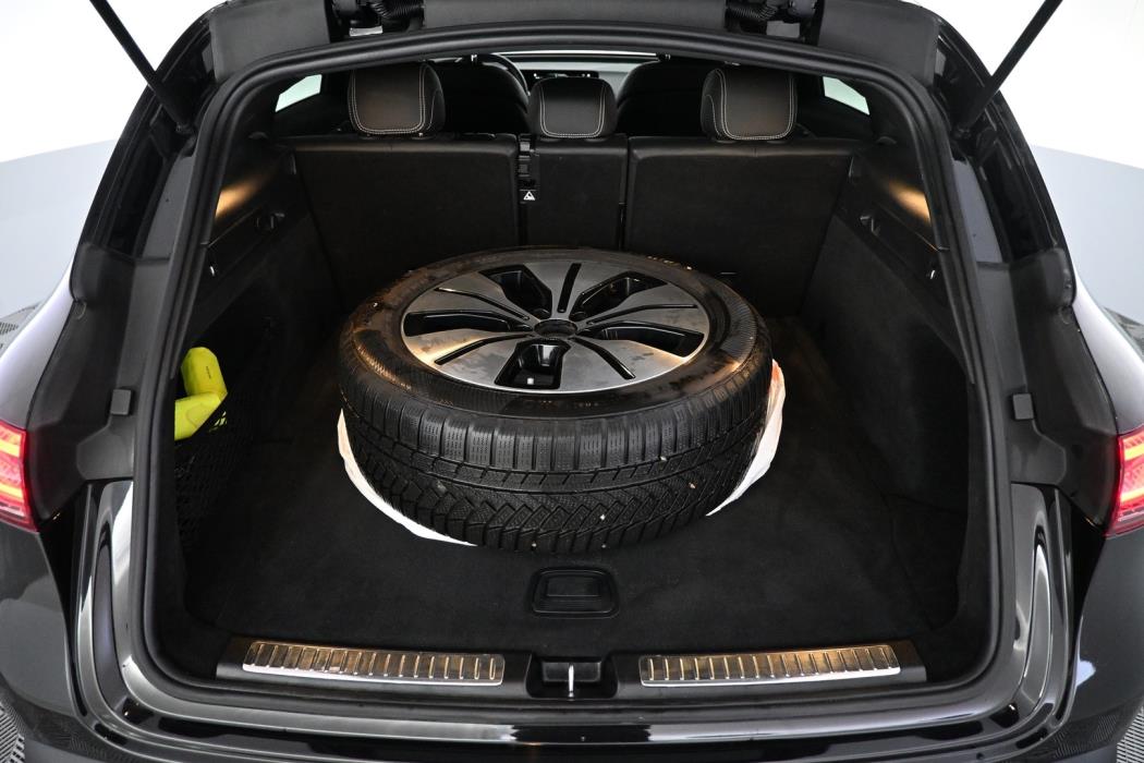 MERCEDES-BENZ EQC 2023