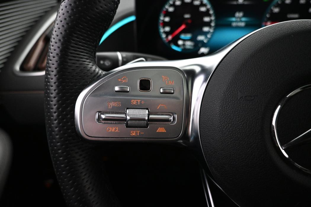 MERCEDES-BENZ EQC 2023