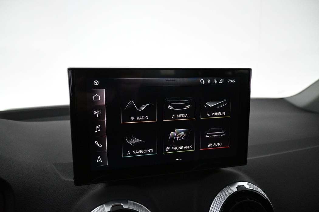AUDI Q2 2024
