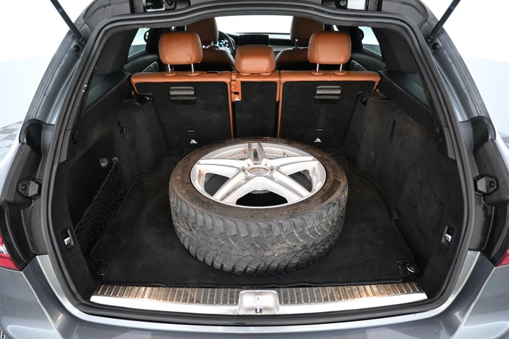 MERCEDES-BENZ C 2019