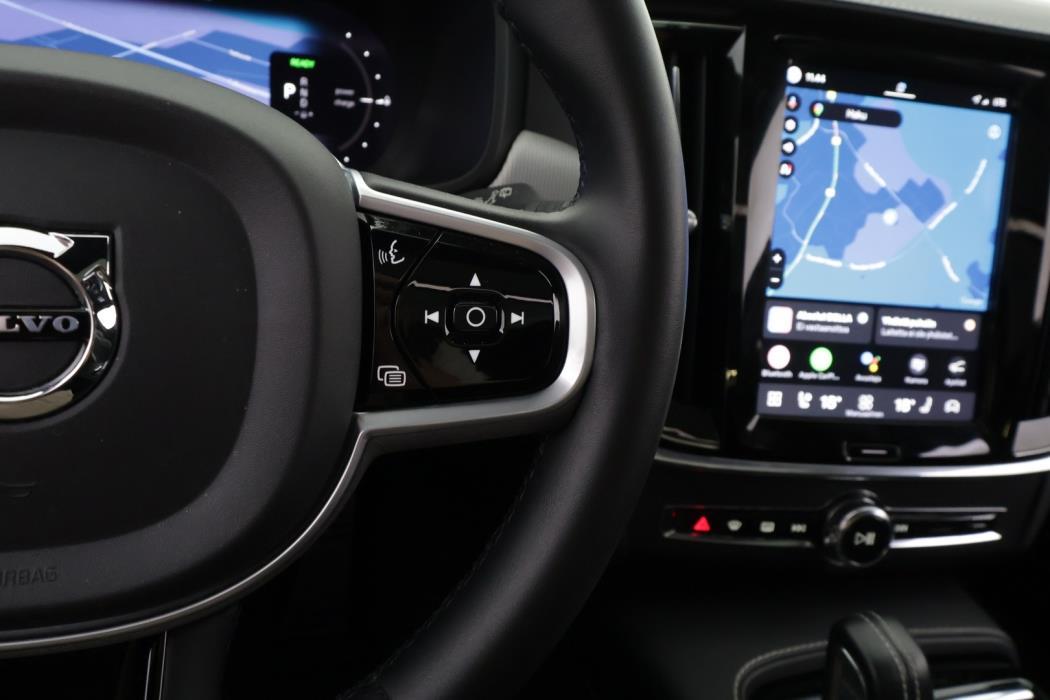 VOLVO V90 2022