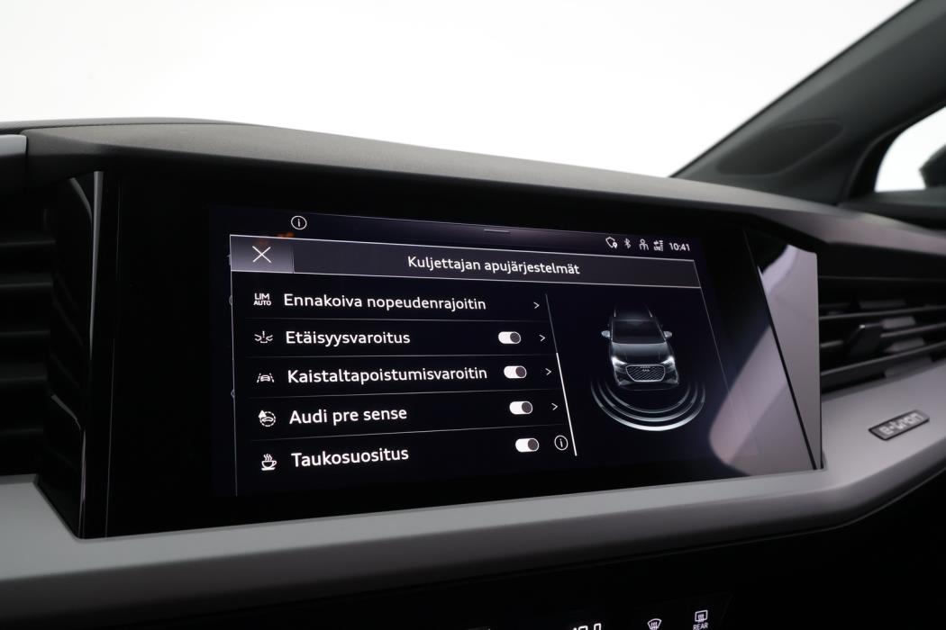 AUDI Q4 e-tron 2023