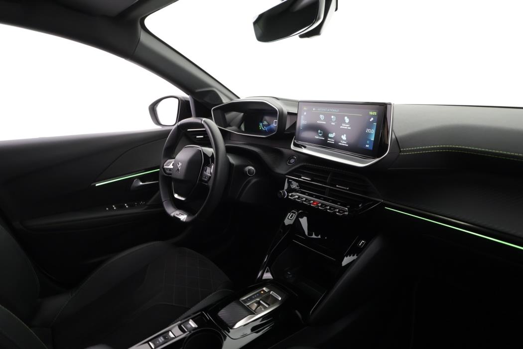 PEUGEOT e-208 2022