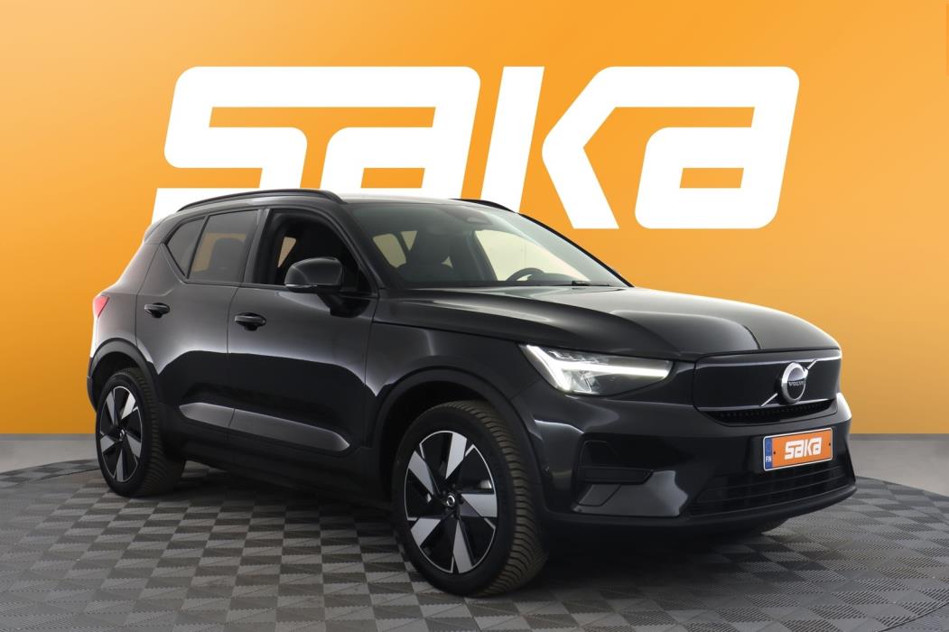 VOLVO XC40 2024
