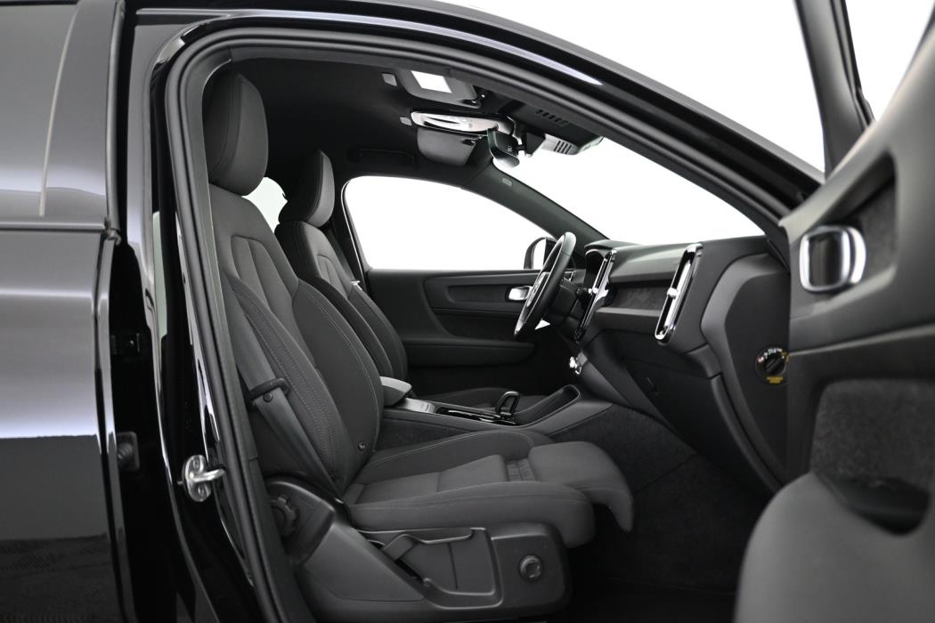 VOLVO XC40 2024