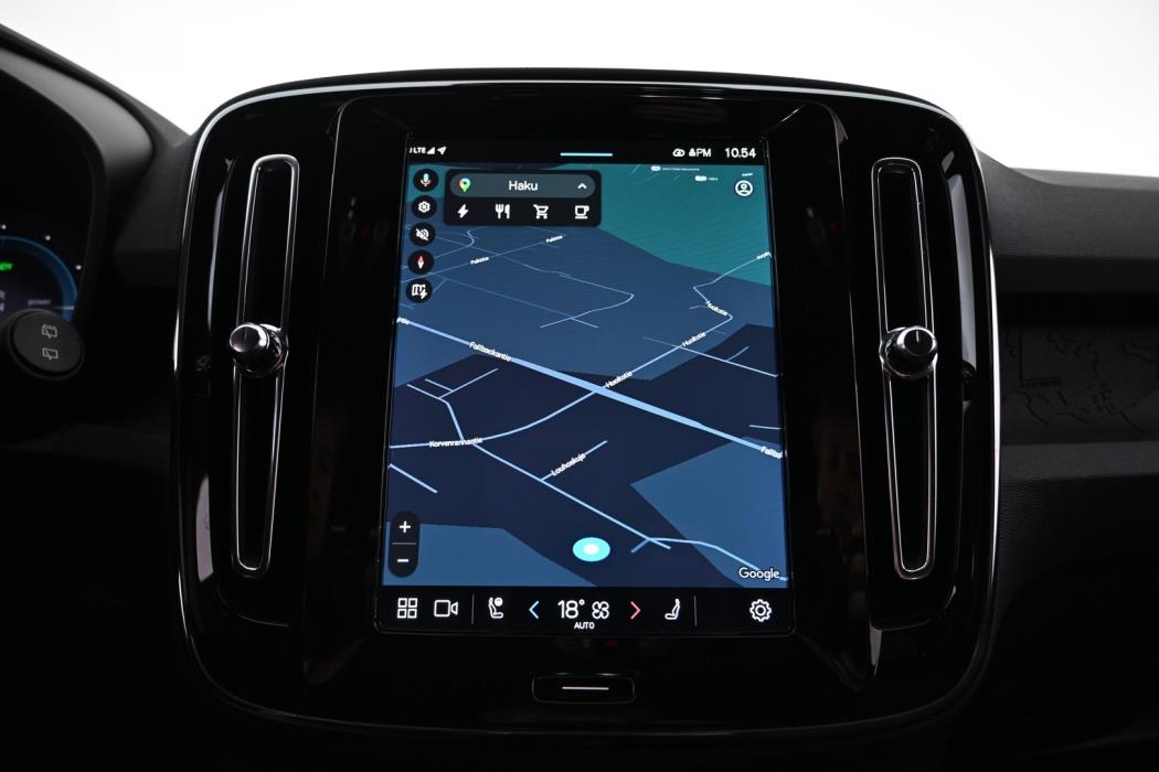 VOLVO XC40 2024