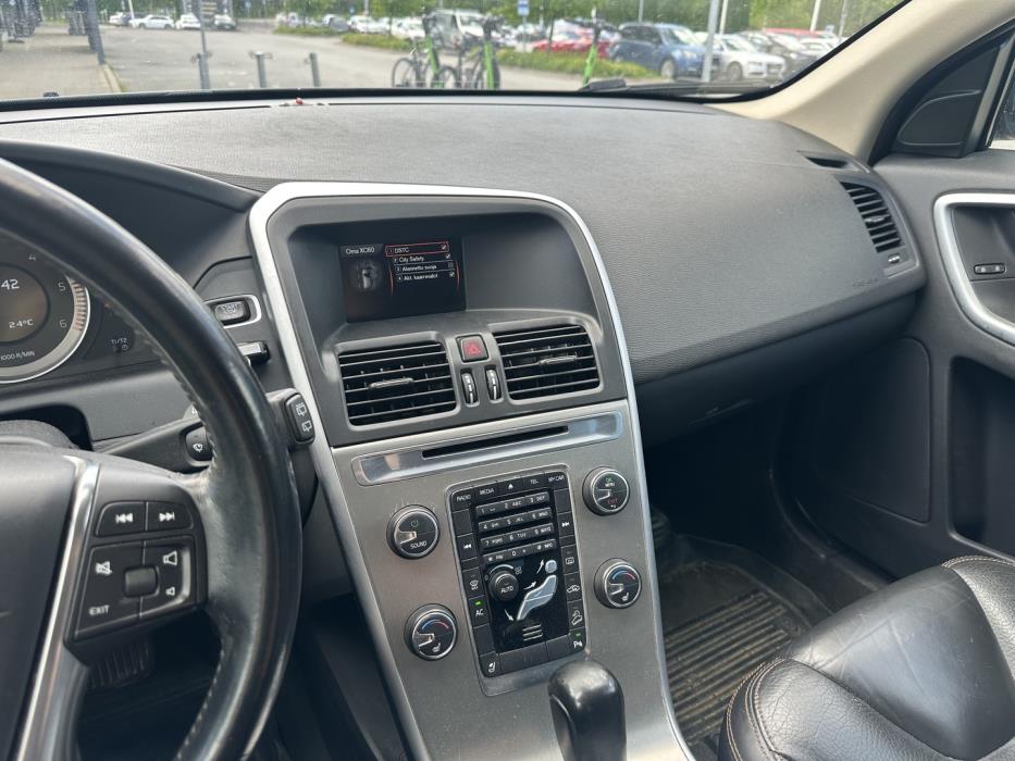 VOLVO XC60 2012