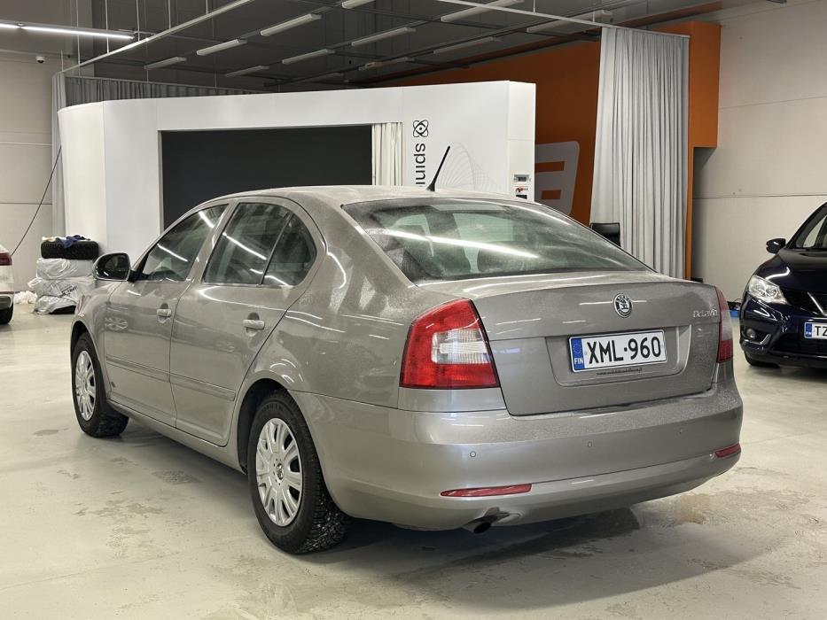 SKODA Octavia 2012