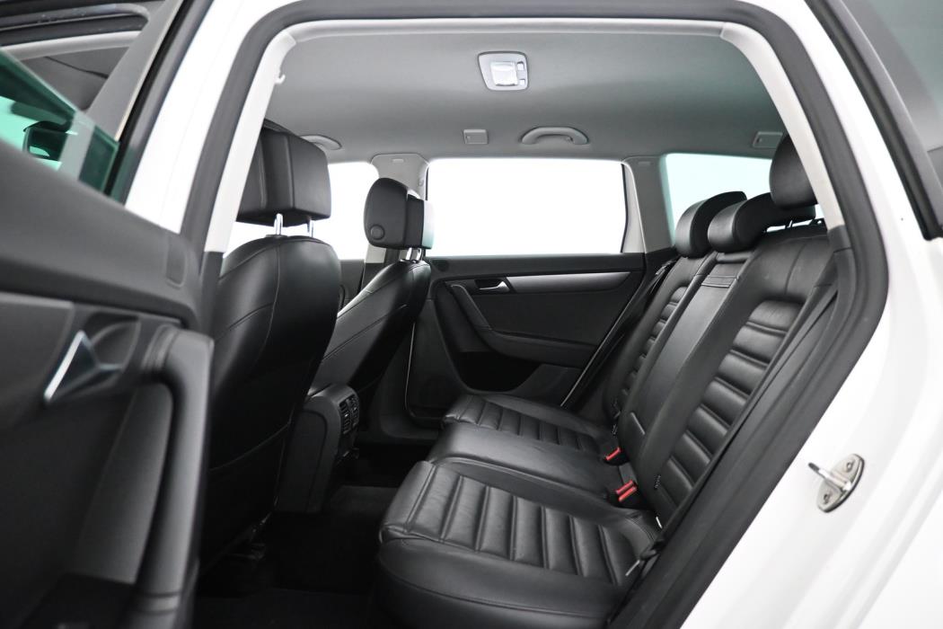 VOLKSWAGEN Passat 2014