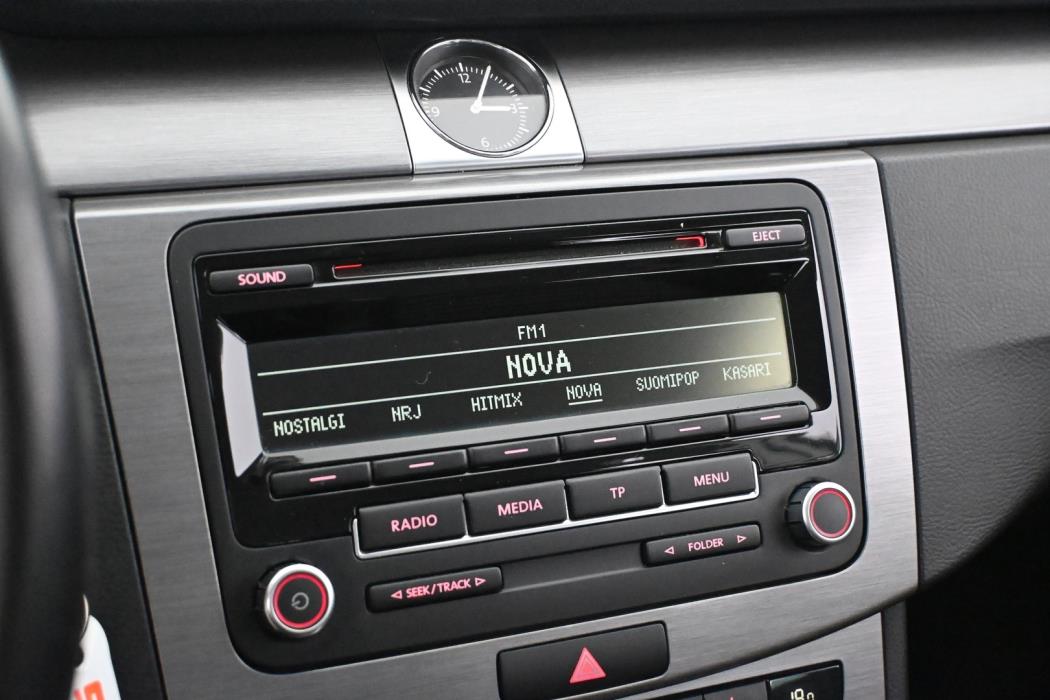 VOLKSWAGEN Passat 2014