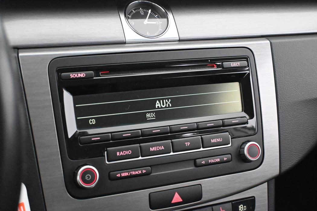 VOLKSWAGEN Passat 2014