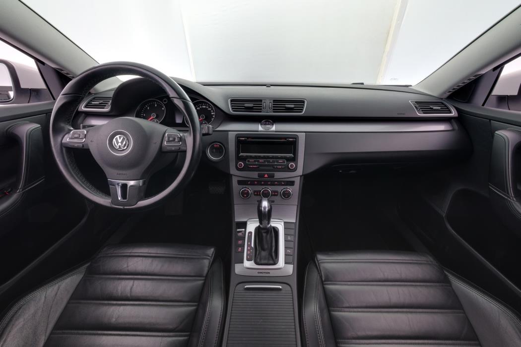 VOLKSWAGEN Passat 2014