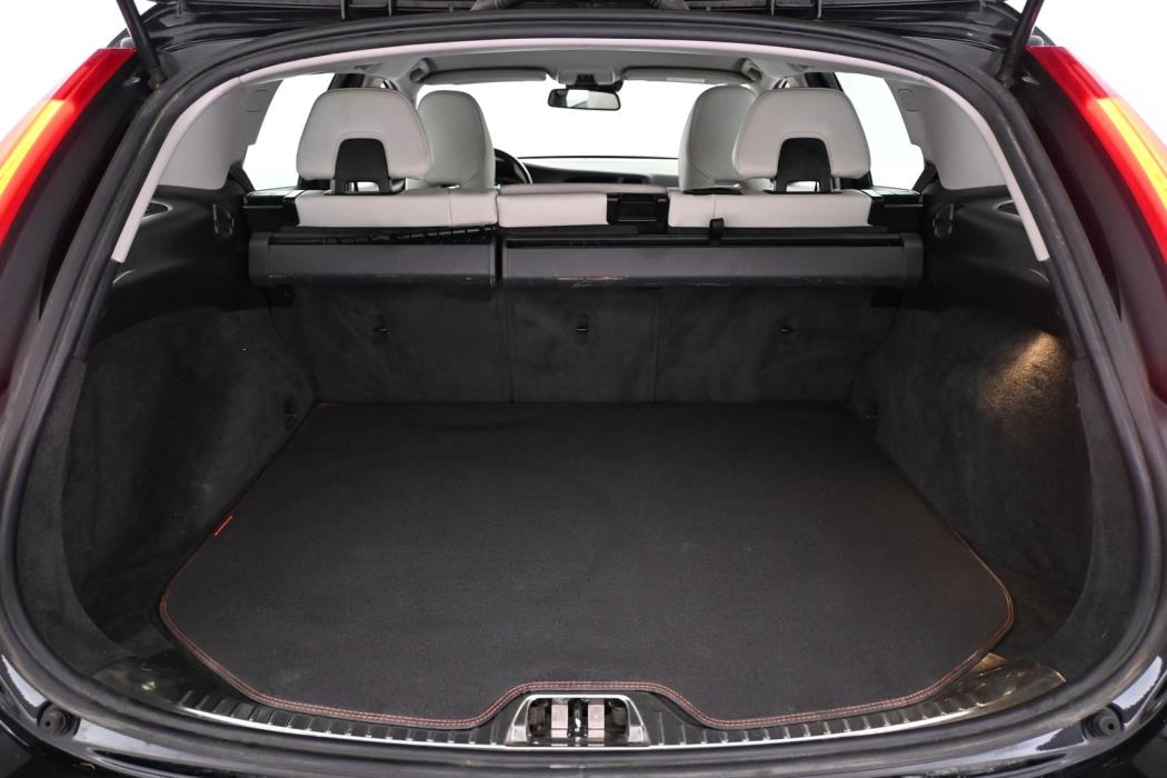 VOLVO V60 2015