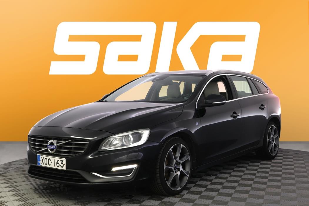 VOLVO V60 2015