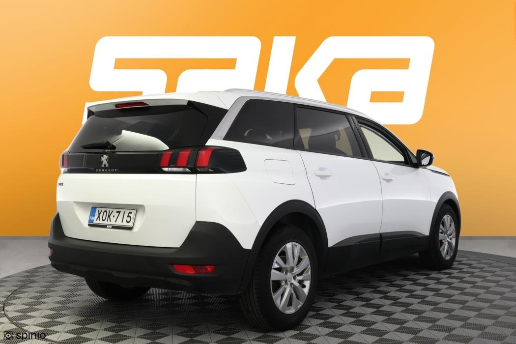 PEUGEOT 5008 2018