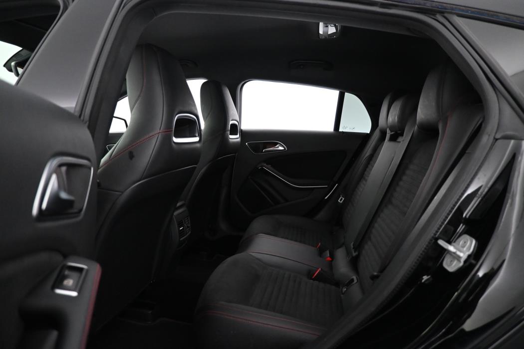 MERCEDES-BENZ CLA 2017