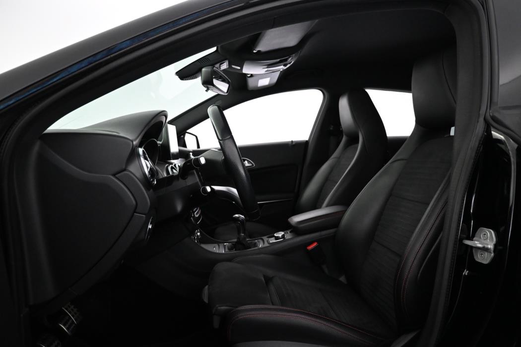 MERCEDES-BENZ CLA 2017