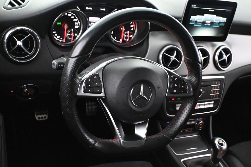 MERCEDES-BENZ CLA 2017