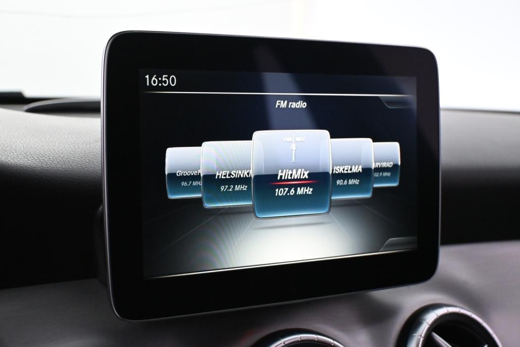 MERCEDES-BENZ CLA 2017