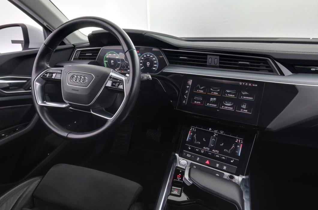 AUDI e-tron 2020