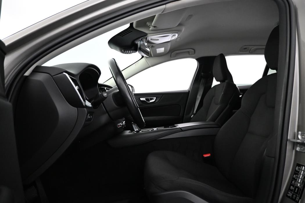 VOLVO V60 2021