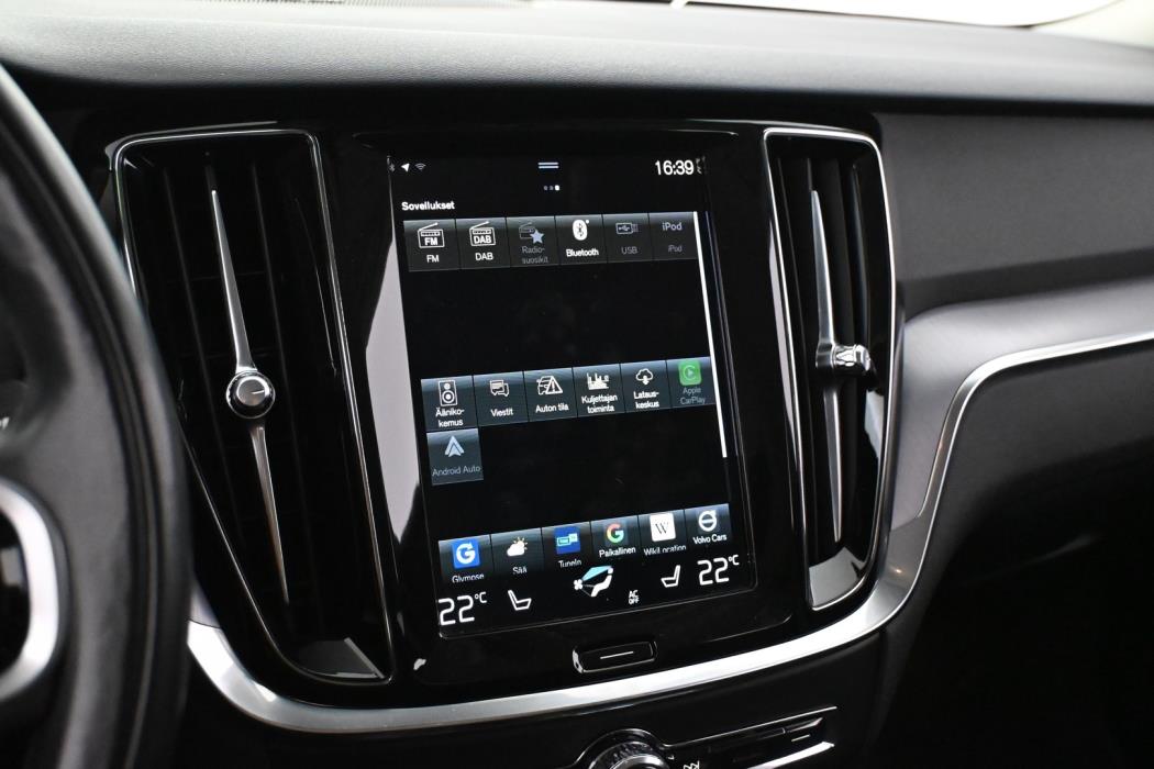 VOLVO V60 2021