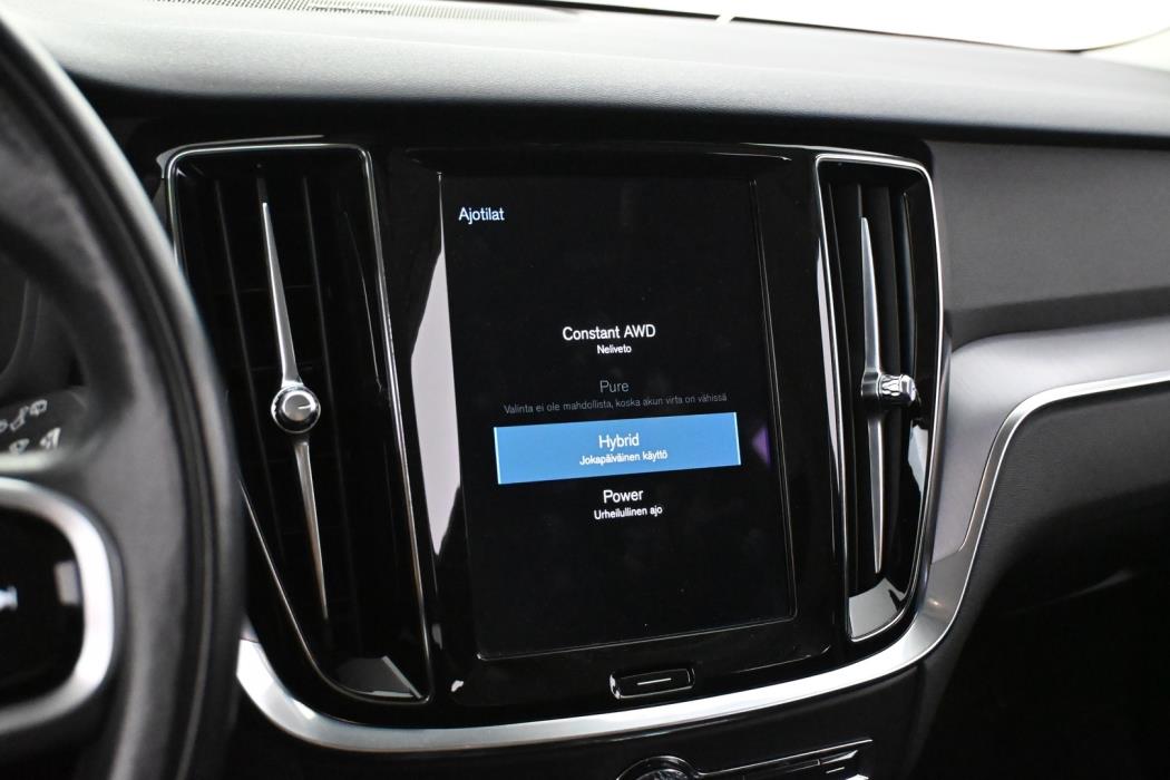 VOLVO V60 2021