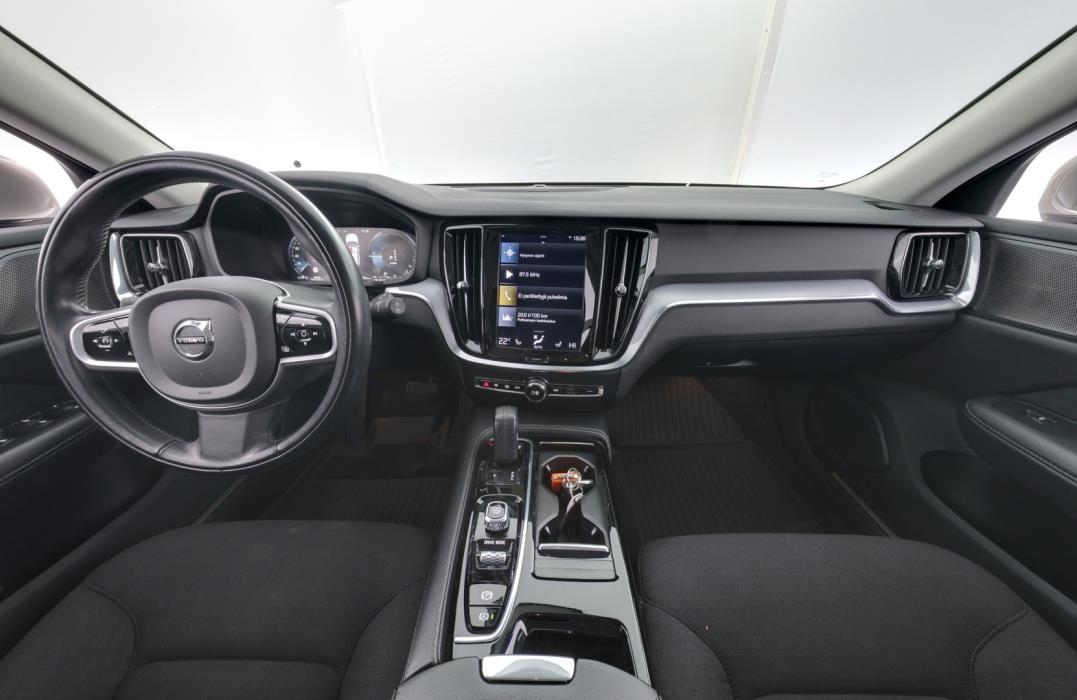 VOLVO V60 2021