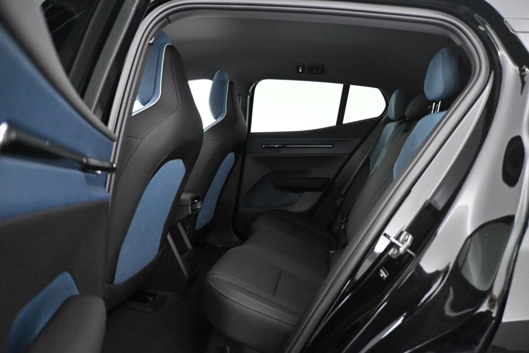 VOLVO EX30 2025