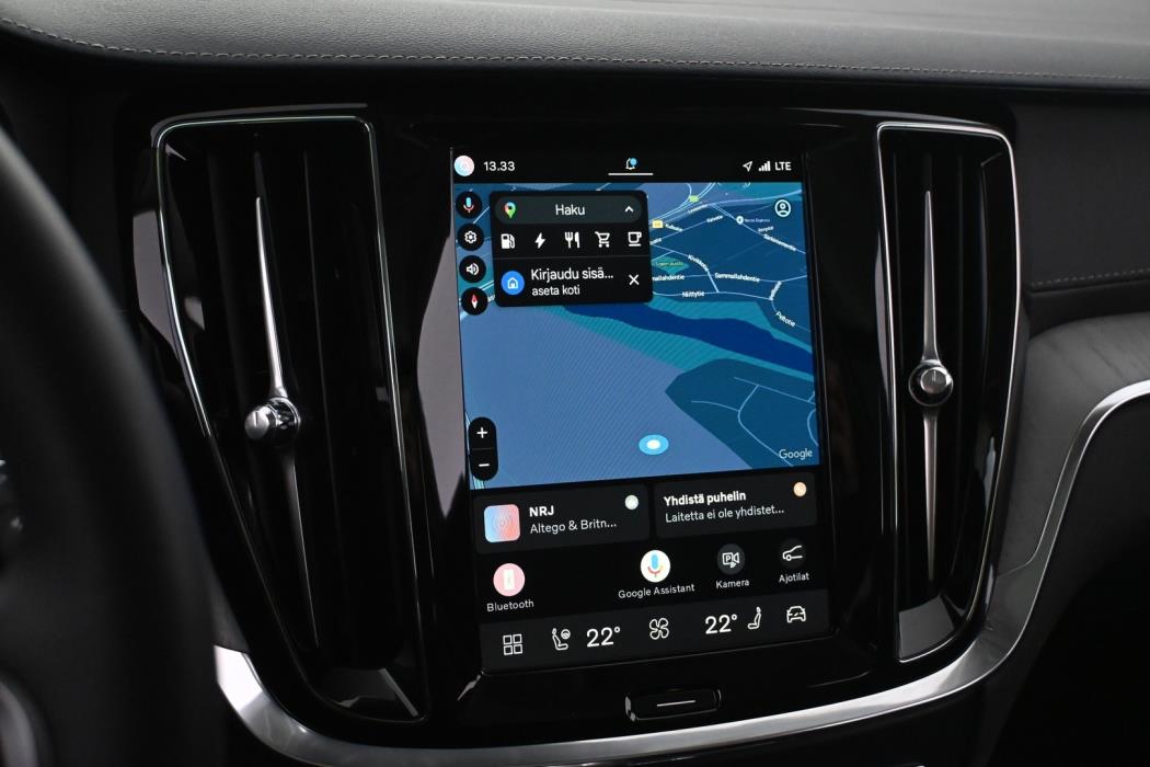 VOLVO V60 2025