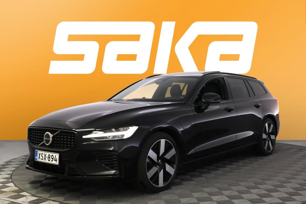 VOLVO V60 2025