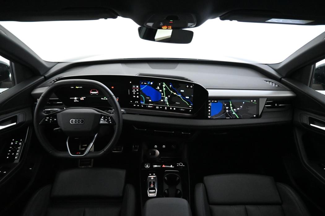 AUDI Q6 e-tron 2025