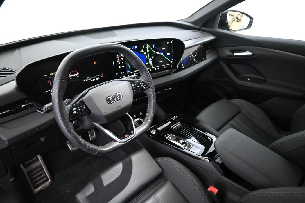 AUDI Q6 e-tron 2025
