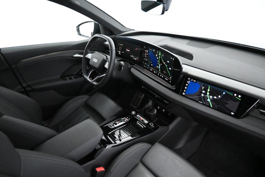AUDI Q6 e-tron 2025