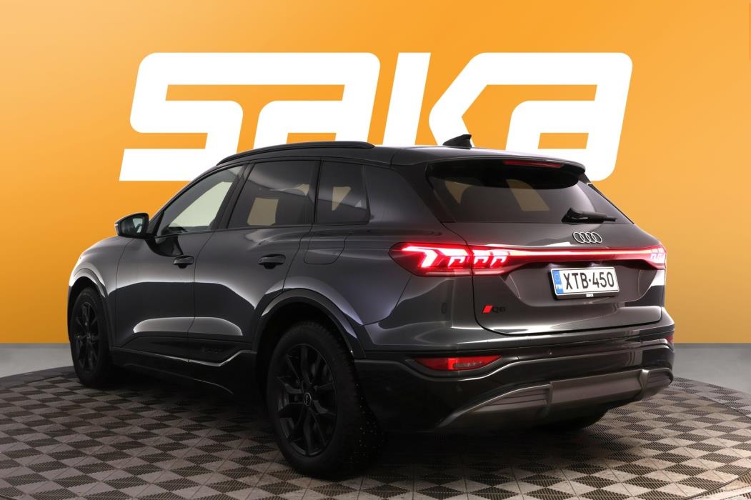 AUDI Q6 e-tron 2025