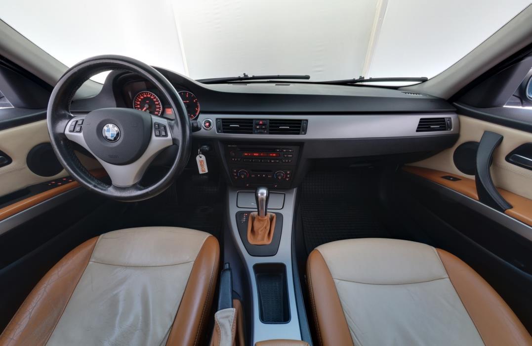 BMW 320 2005