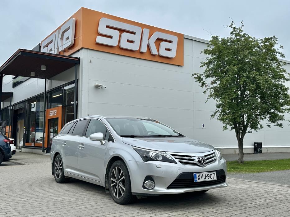 TOYOTA Avensis 2013