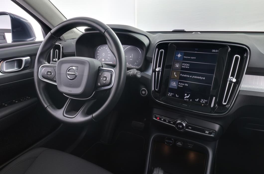 VOLVO XC40 2021